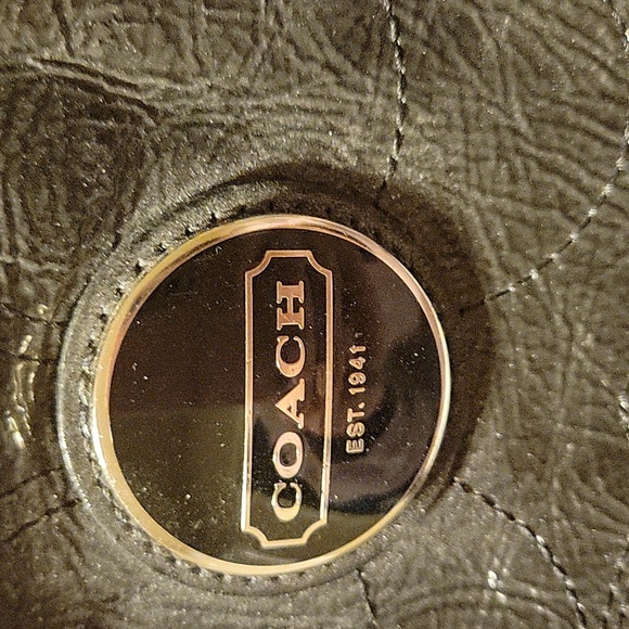 Coach black purse see pictures nice hardware a couple scuffs - Picture 4 of 14